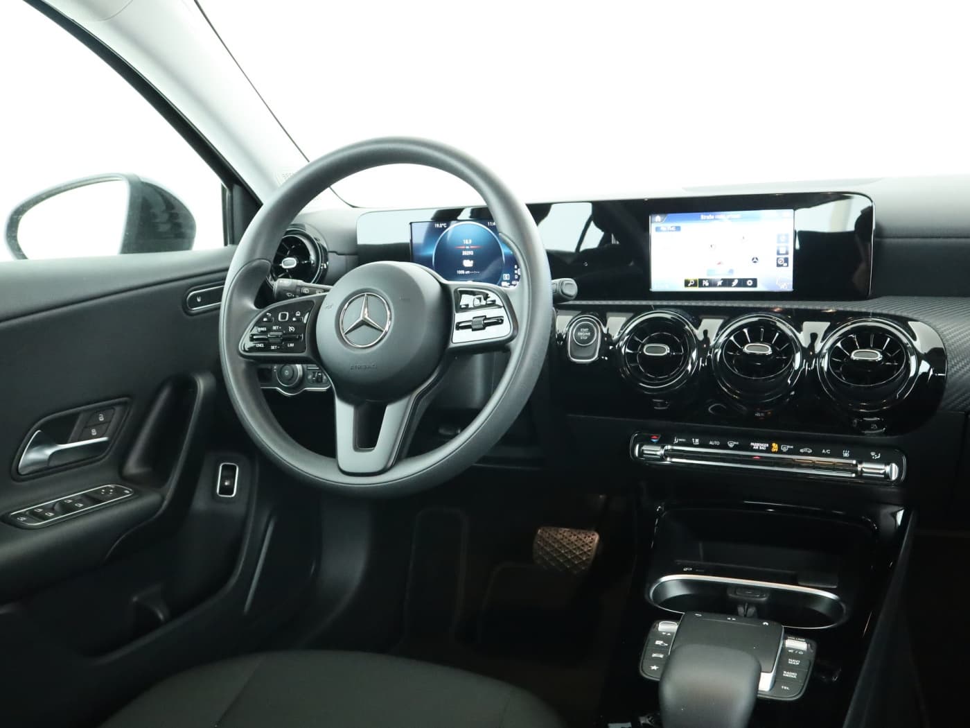 Mercedes-Benz A 250 e Bild 10