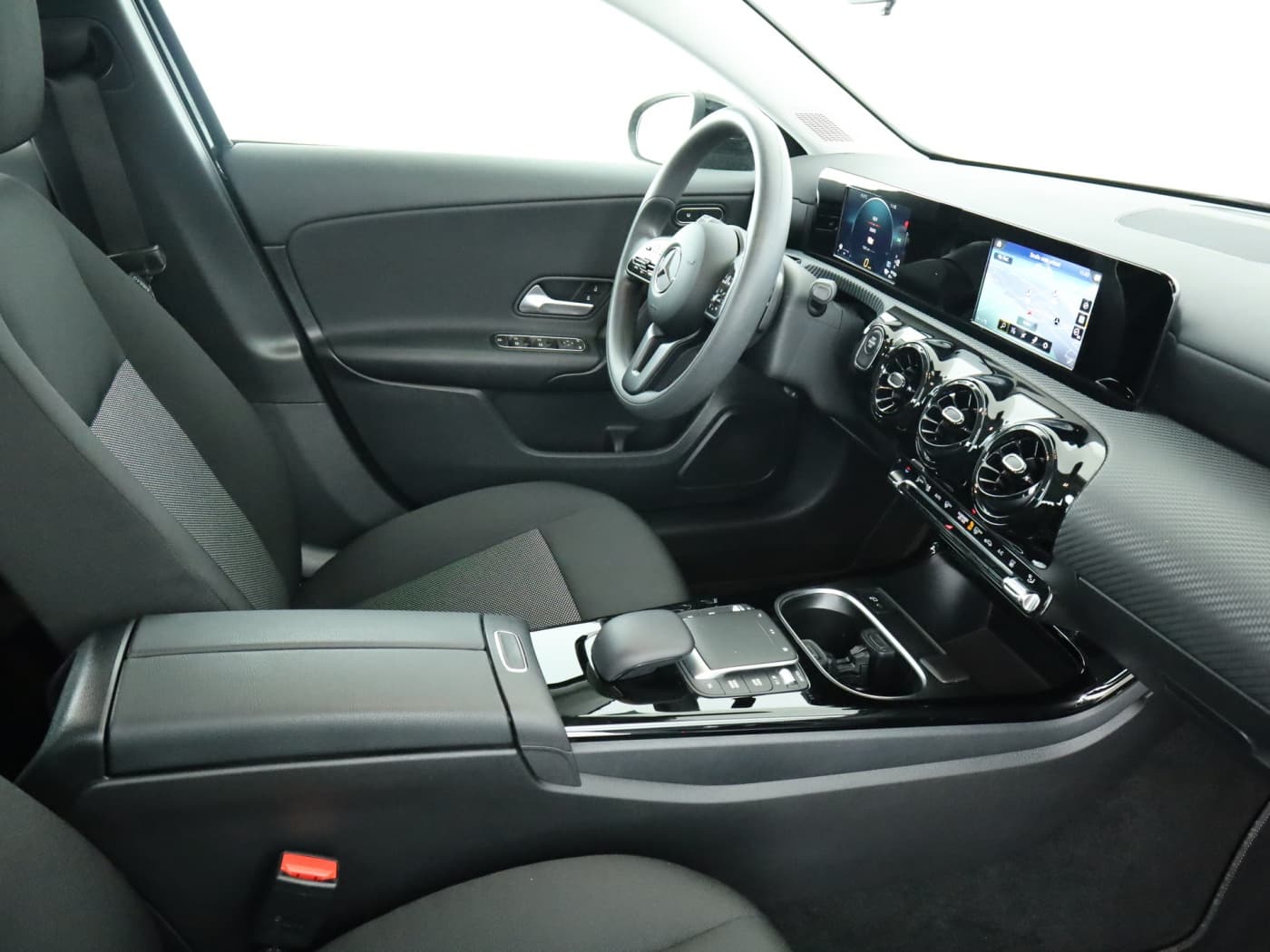 Mercedes-Benz A 250 e Bild 17