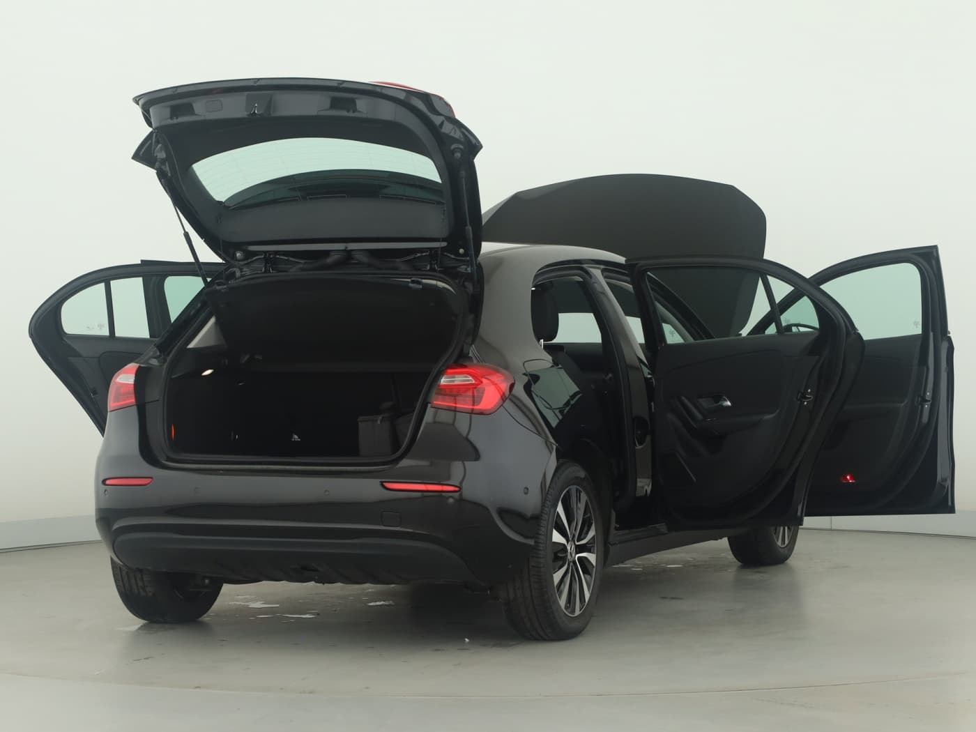 Mercedes-Benz A 250 e Bild 9