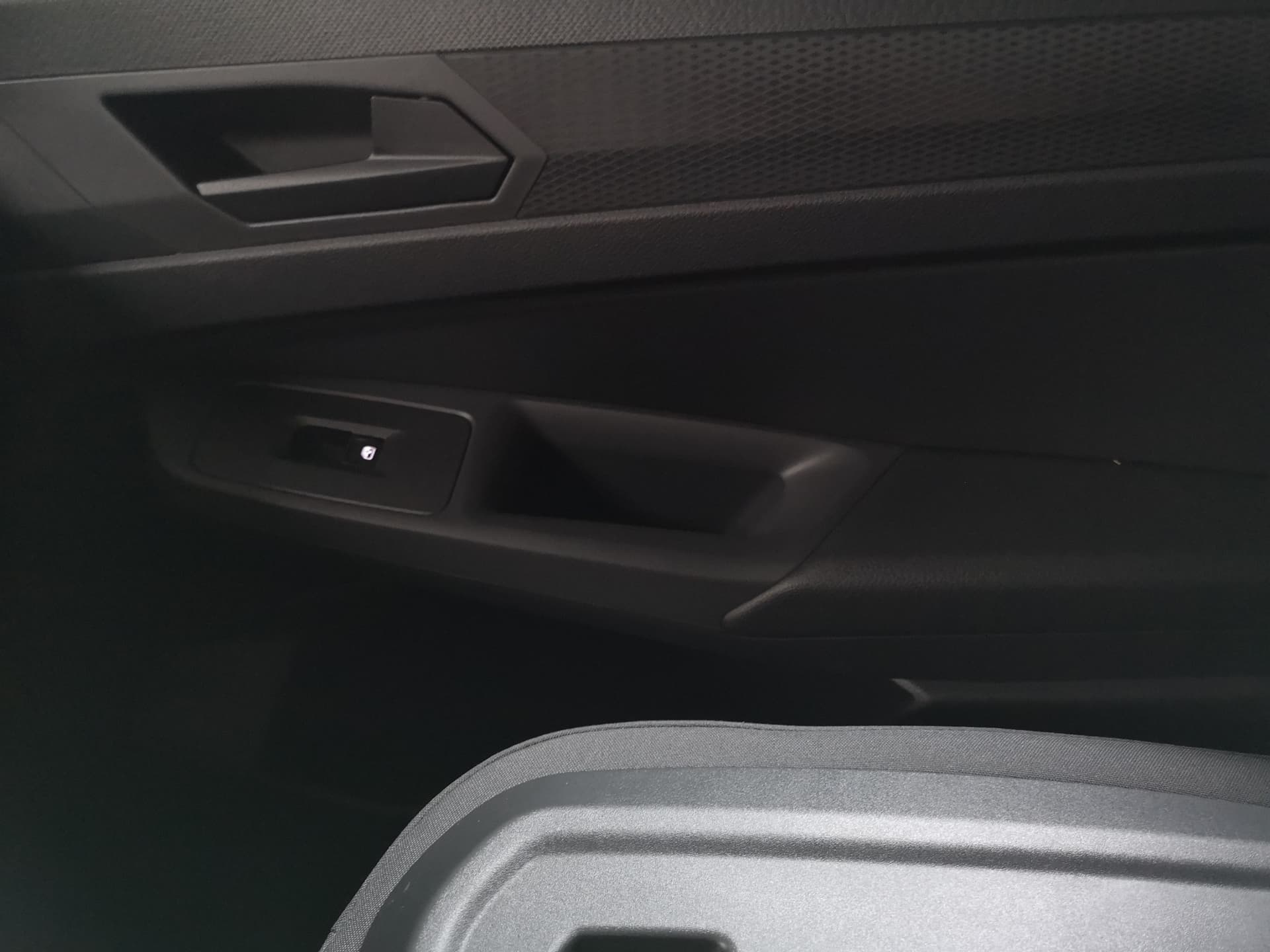 Volkswagen Caddy Cargo 2.0 l TDI 6-G Bild 14