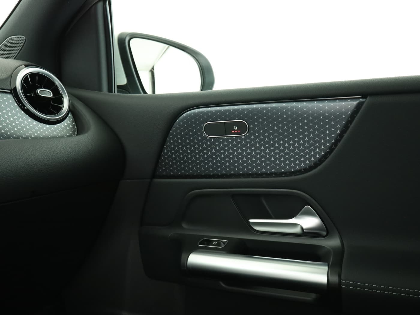 Mercedes-Benz B 180 Bild 16
