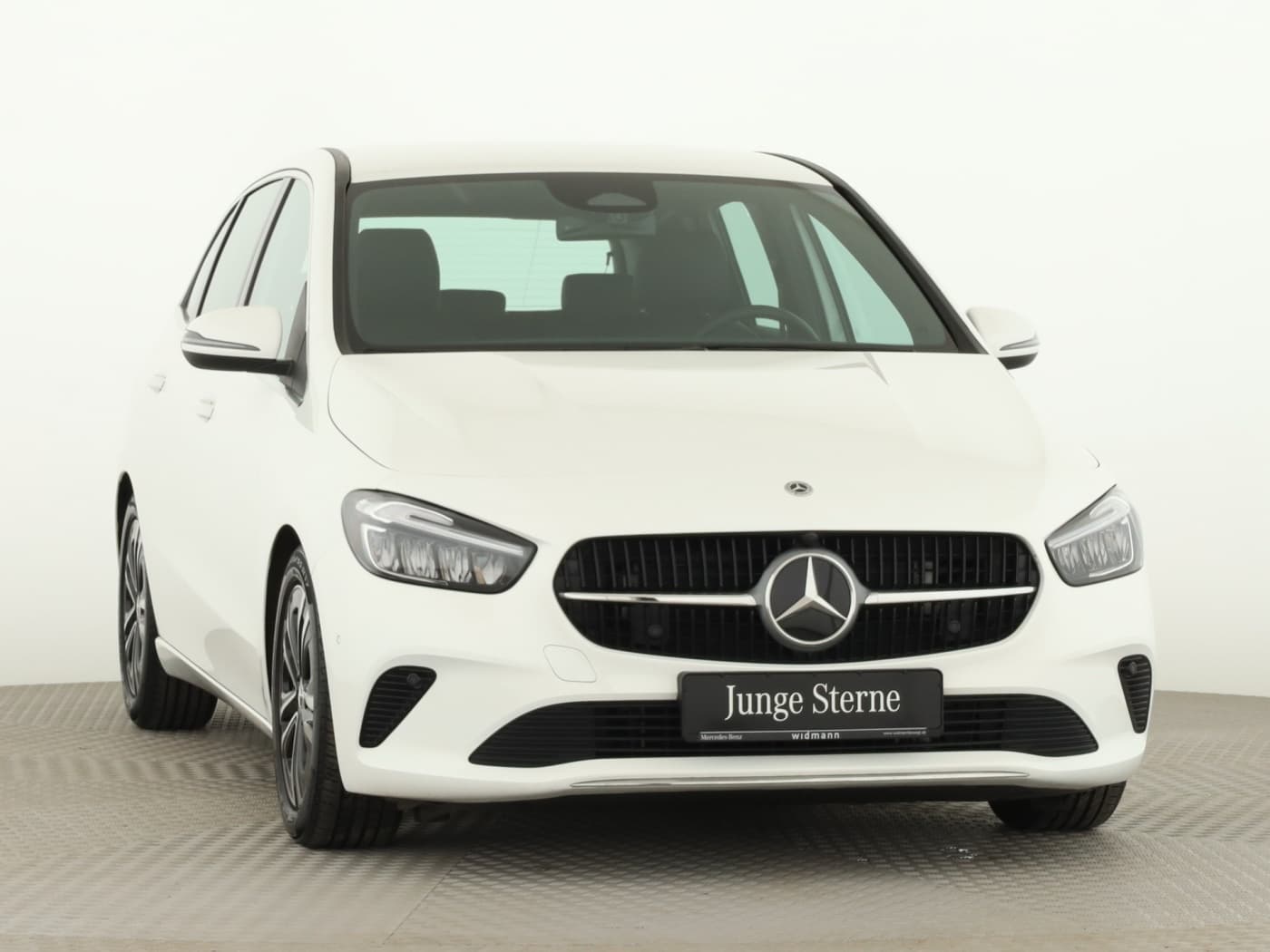 Mercedes-Benz B 180 Bild 3
