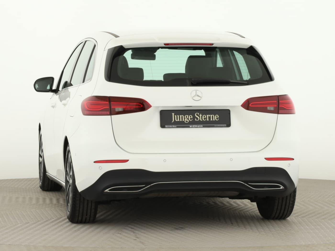 Mercedes-Benz B 180 Bild 4