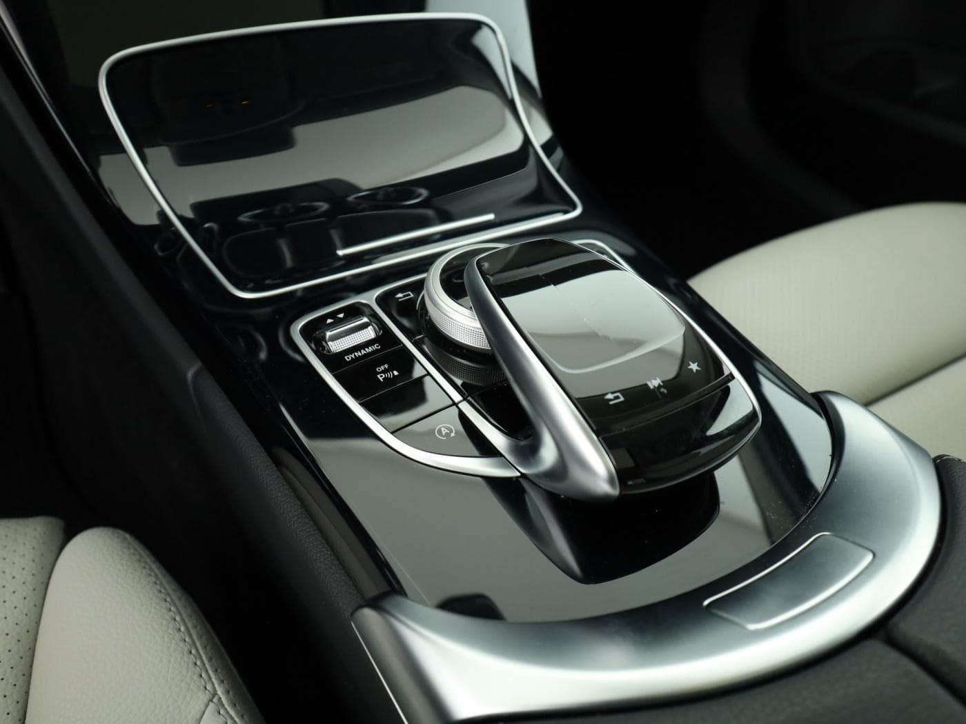 Mercedes-Benz C 200 Bild 15