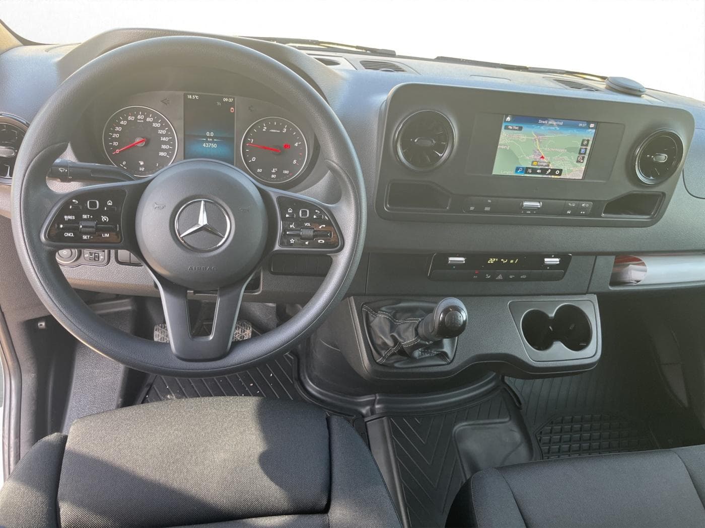 Mercedes-Benz Sprinter 319 CDI Pr. Schiebeplane Bild 9