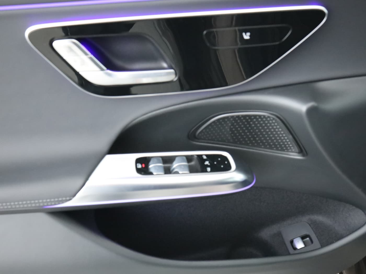 Mercedes-Benz E 220 d Bild 20