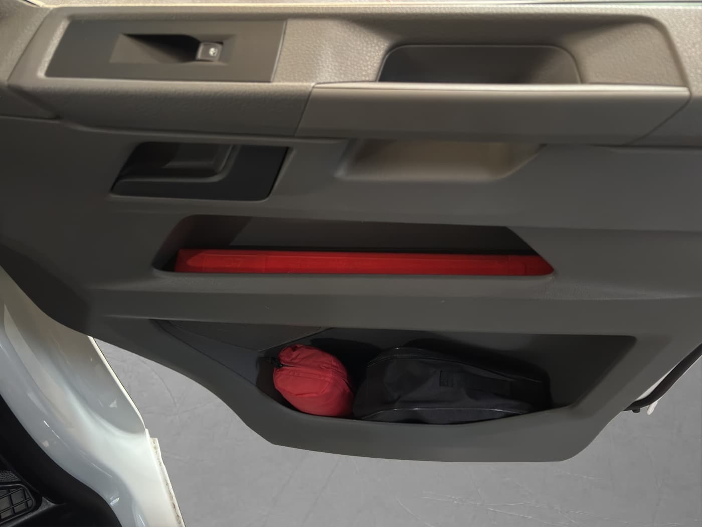 Volkswagen T6.1 2.0 TDI Caravelle Trendline lang Bild 14