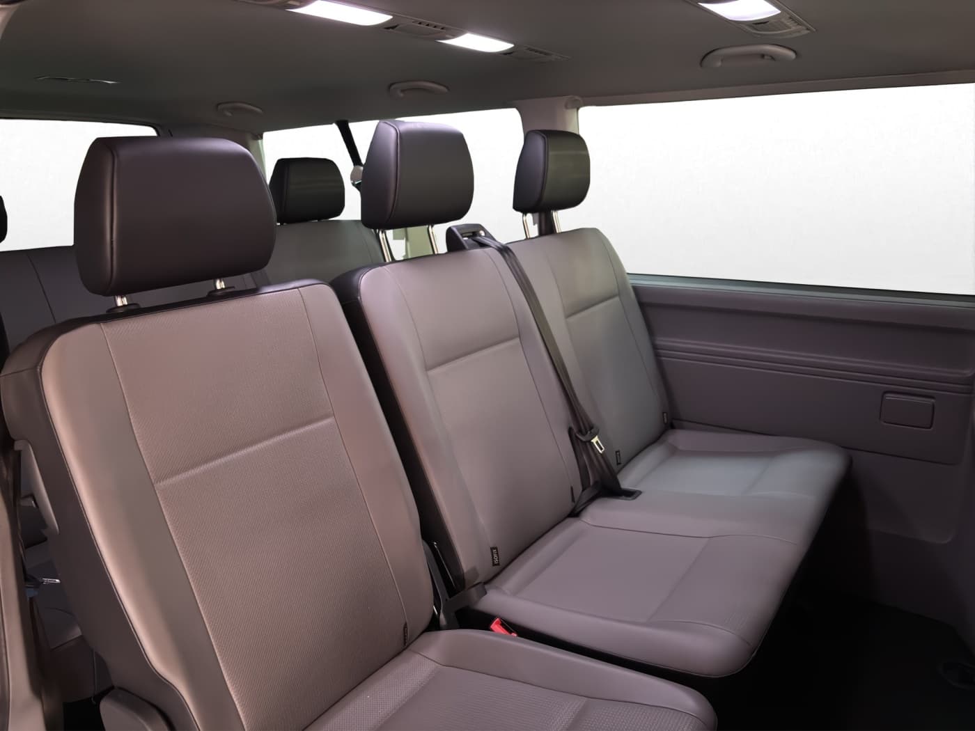 Volkswagen T6.1 2.0 TDI Caravelle Trendline lang Bild 17