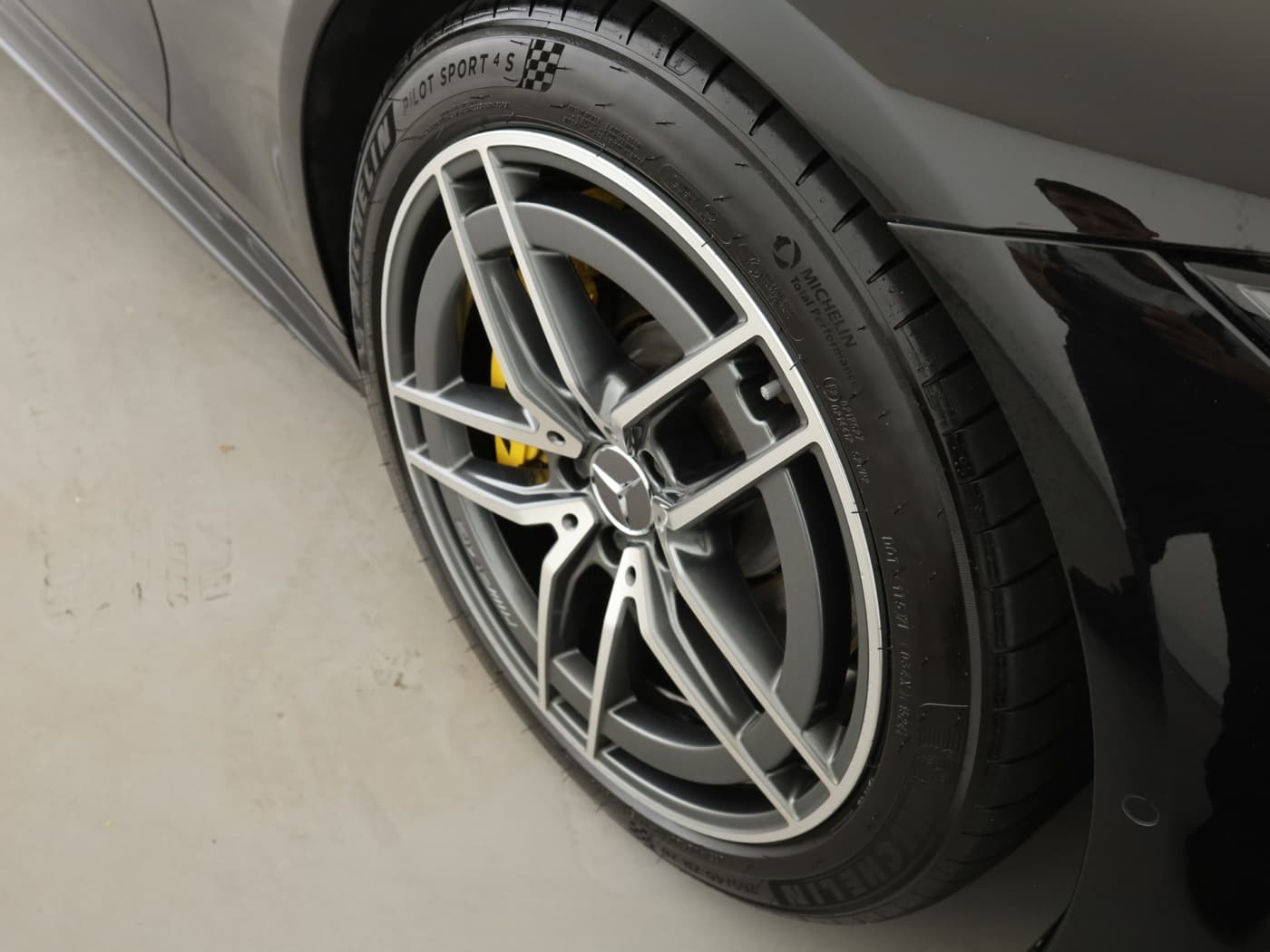 Mercedes-Benz SL 63 AMG 4M+ Bild 21