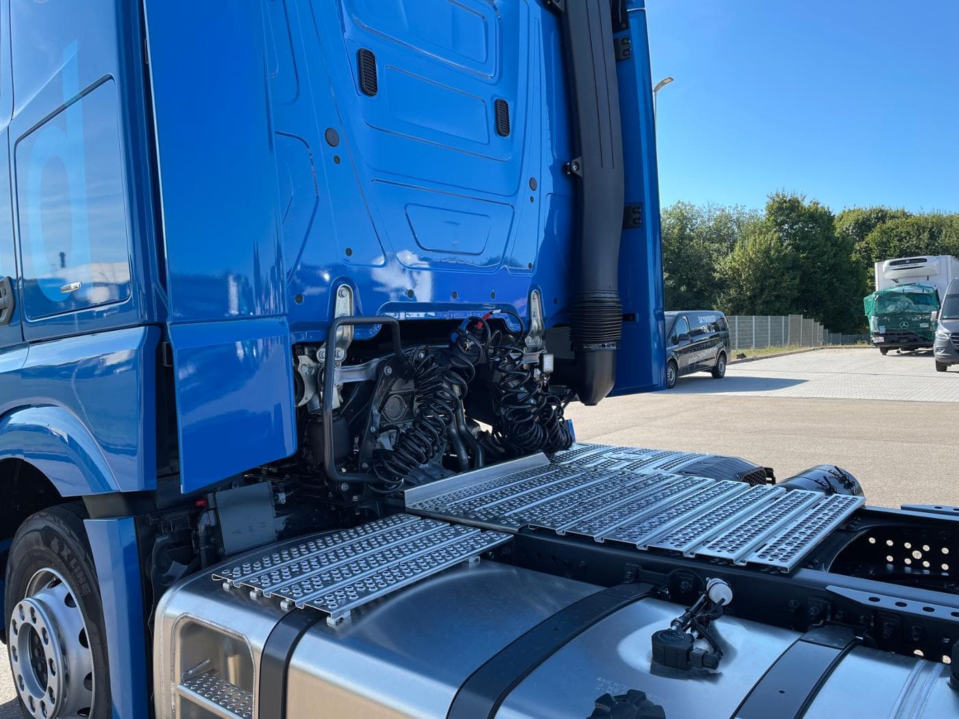 Mercedes-Benz Actros 1848 LS Bild 3
