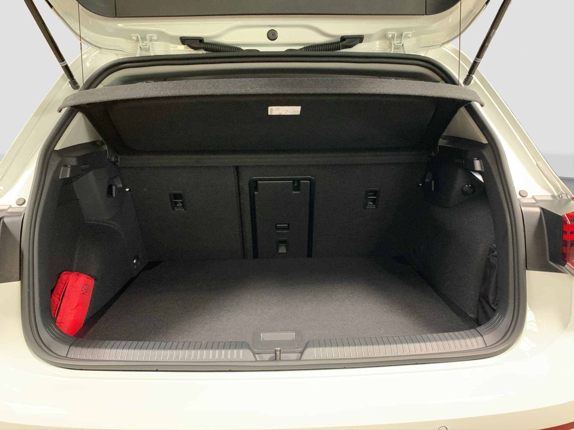 Volkswagen Golf ENERGY 1.5 eTSI 115 PS DSG ACC Kamera Bild 17