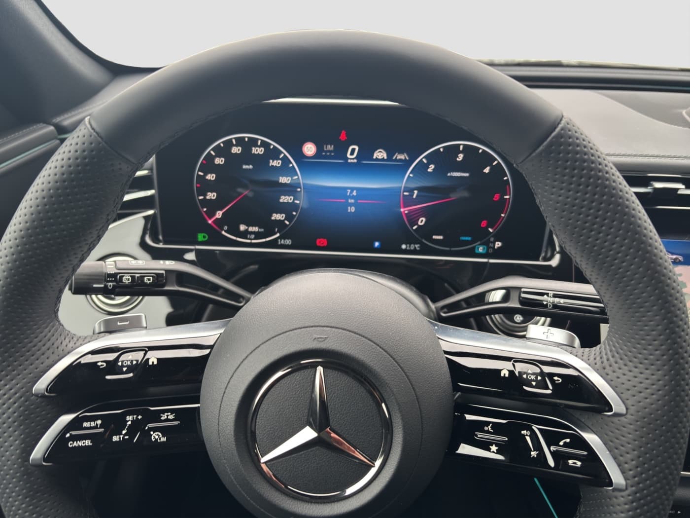 Mercedes-Benz E 450 d 4MATIC T-Modell Bild 11