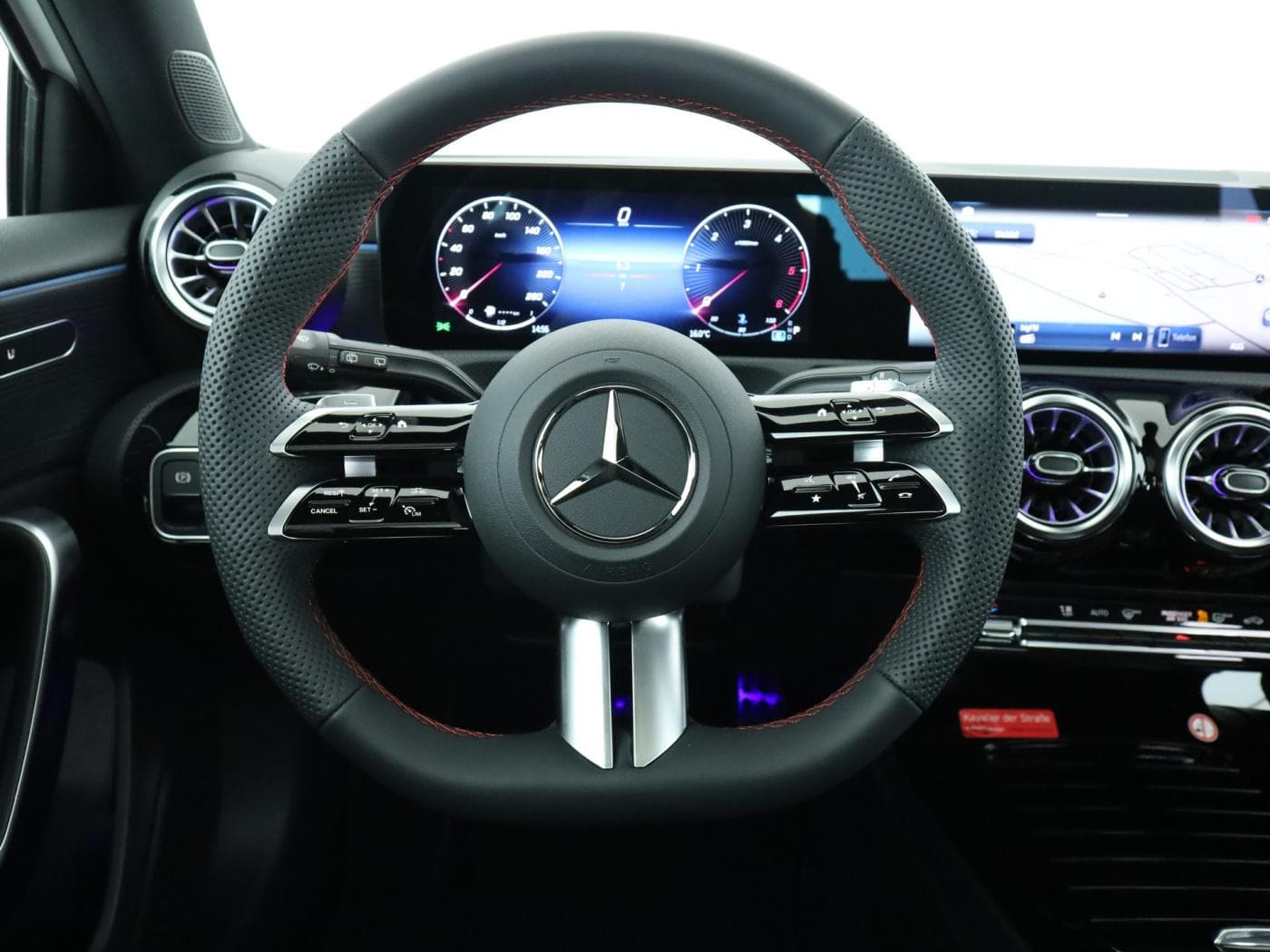 Mercedes-Benz A 180 d Bild 11