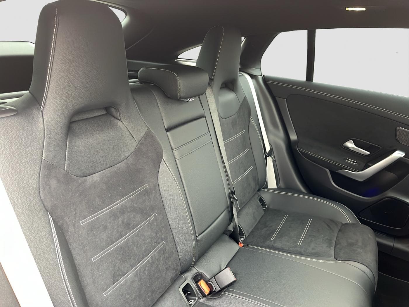 Mercedes-Benz CLA 200 Shooting Brake Bild 15