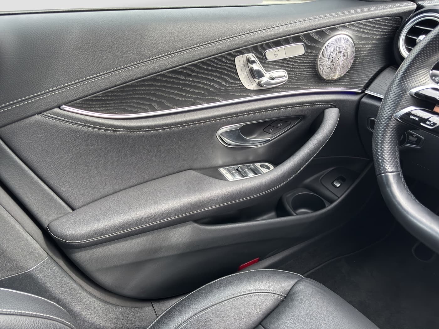 Mercedes-Benz E 300 de T Bild 18