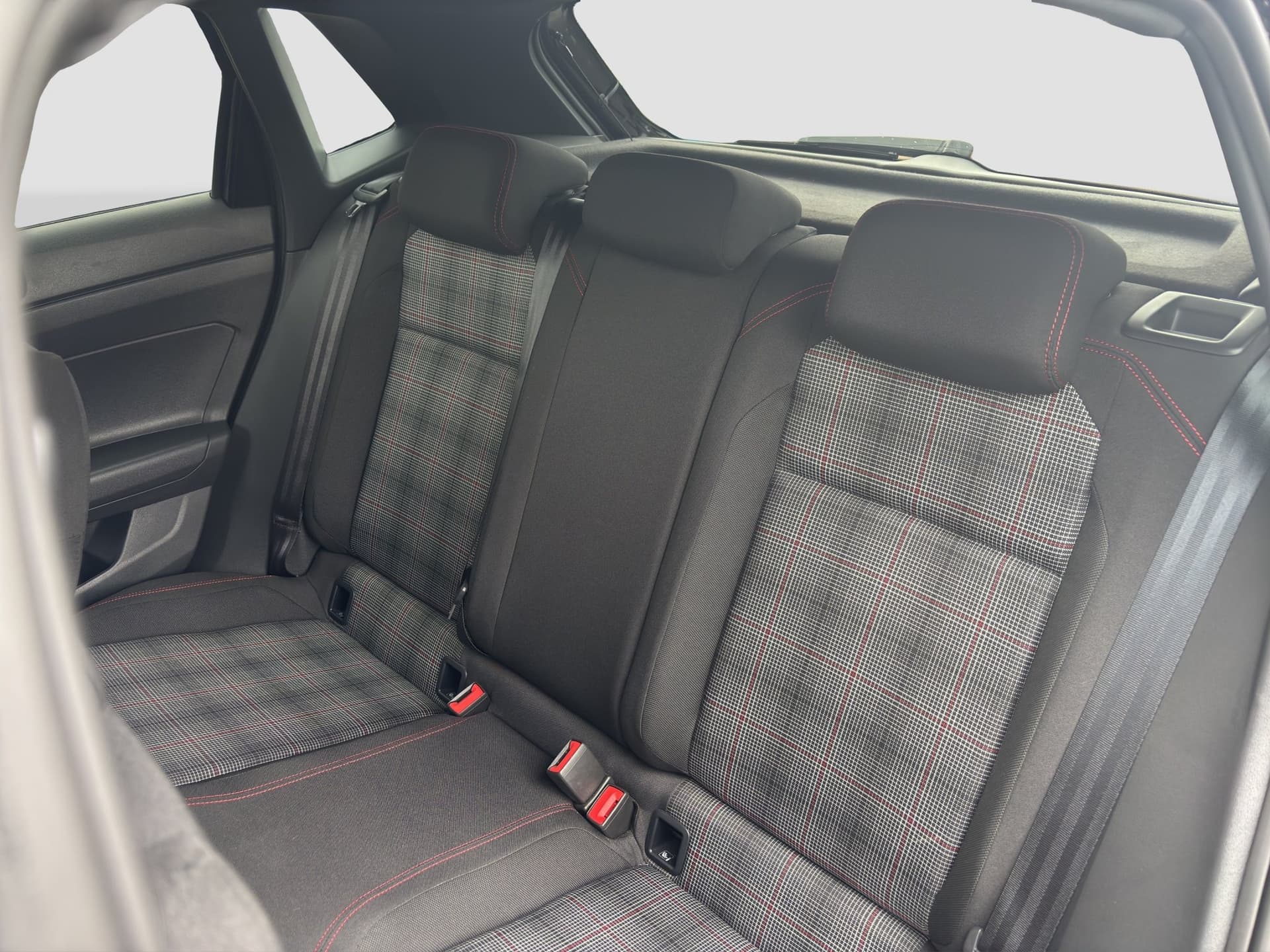 Volkswagen POLO GTI 2.0 TSI 207 PS DSG ACC APP Bild 13