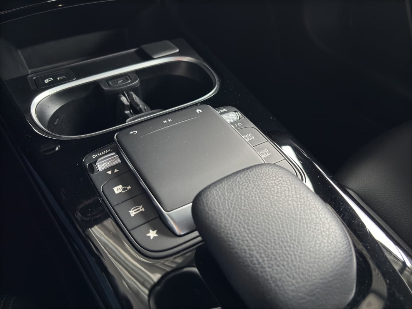 Mercedes-Benz CLA 180 SB Bild 13