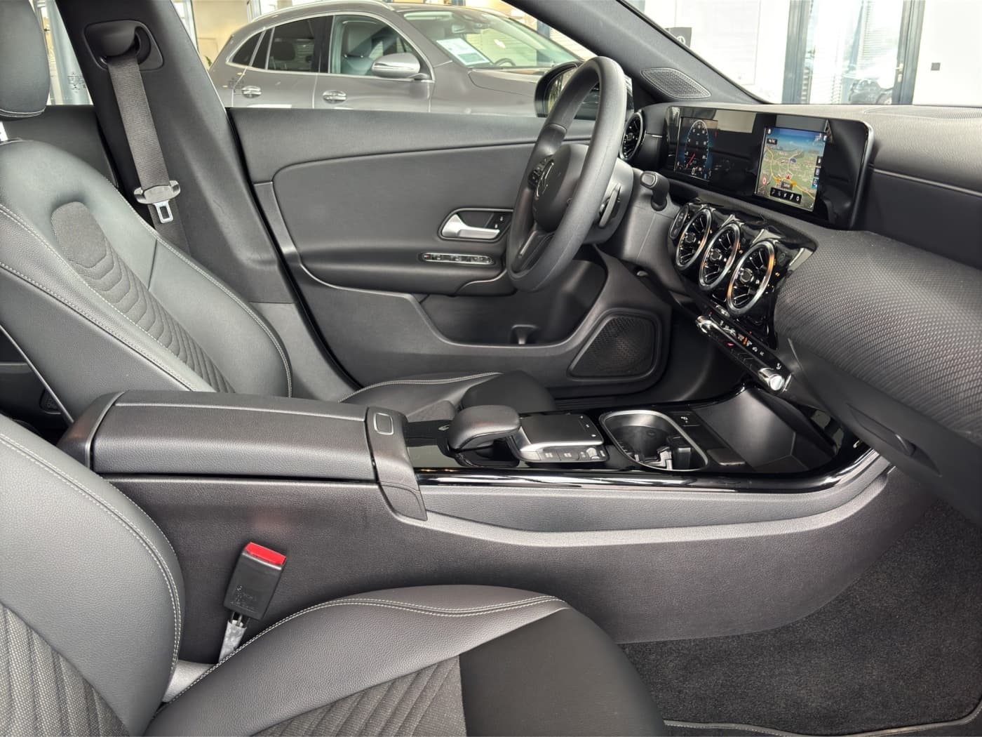 Mercedes-Benz CLA 180 SB Bild 19
