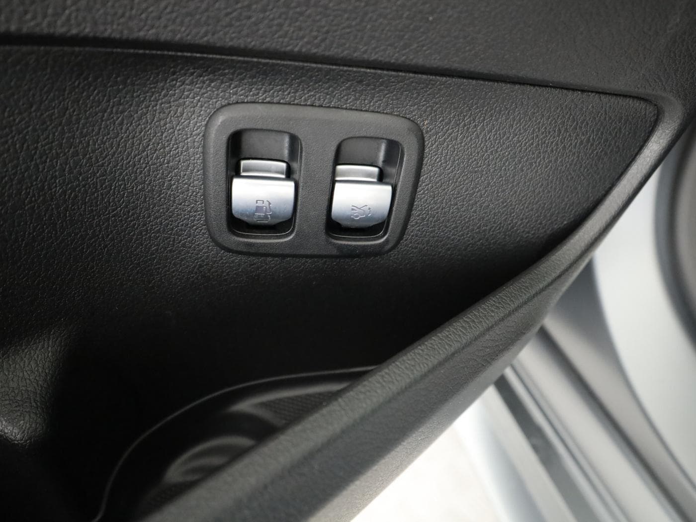 Mercedes-Benz C 300 e T Bild 25