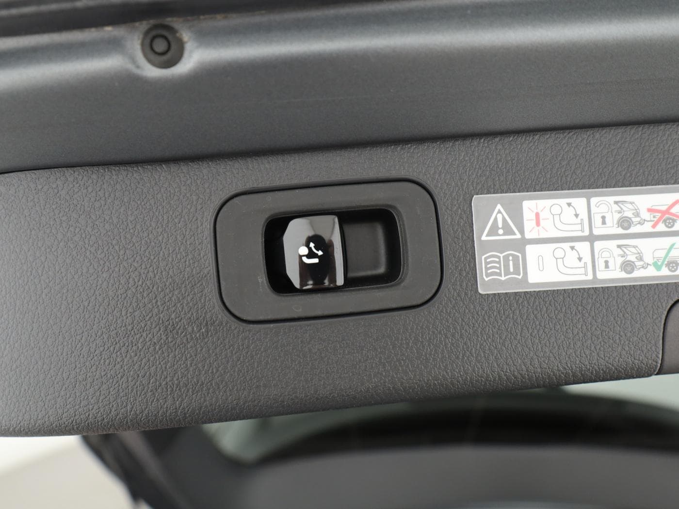 Mercedes-Benz C 300 e T Bild 27