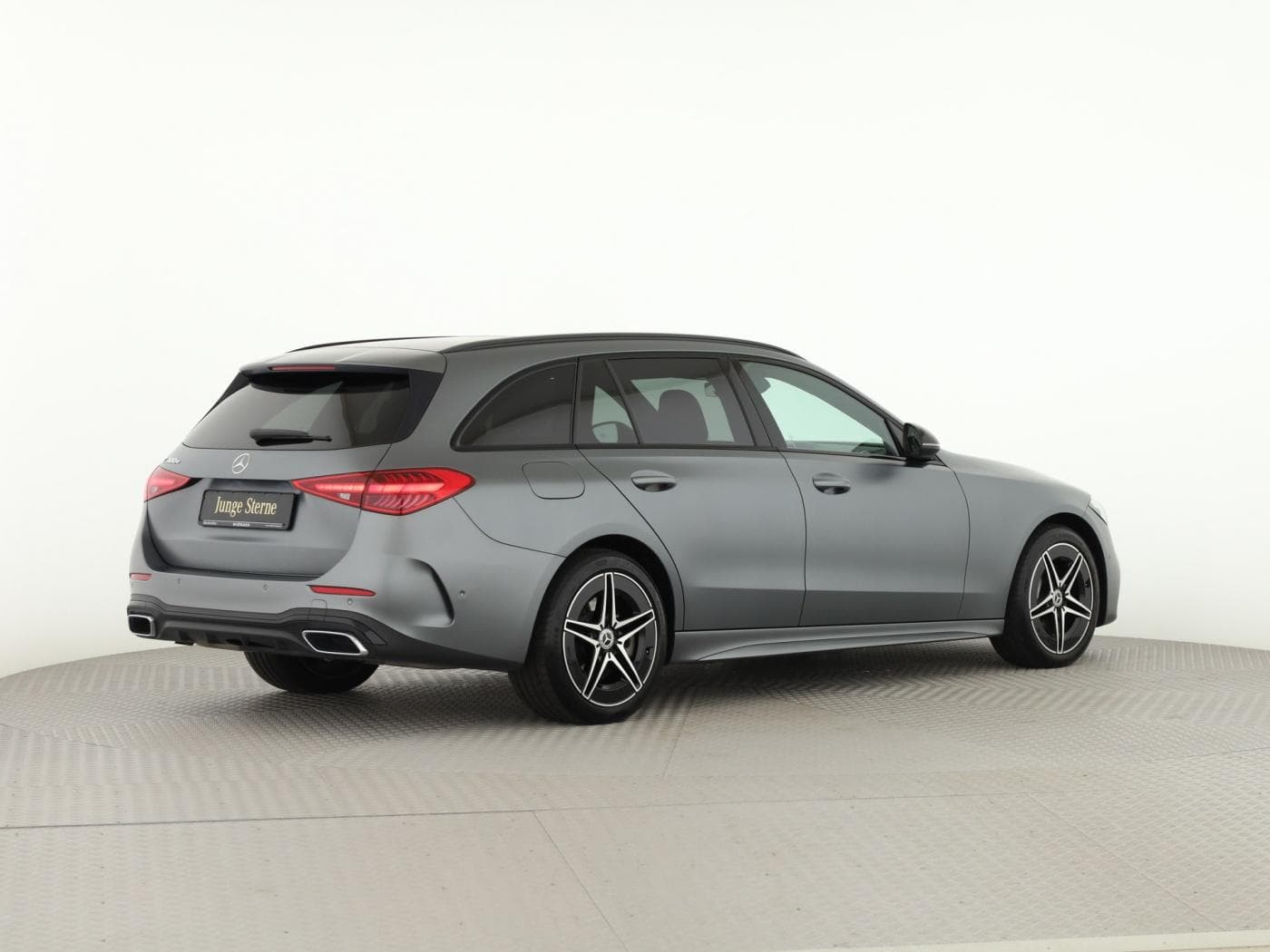 Mercedes-Benz C 300 e T Bild 6
