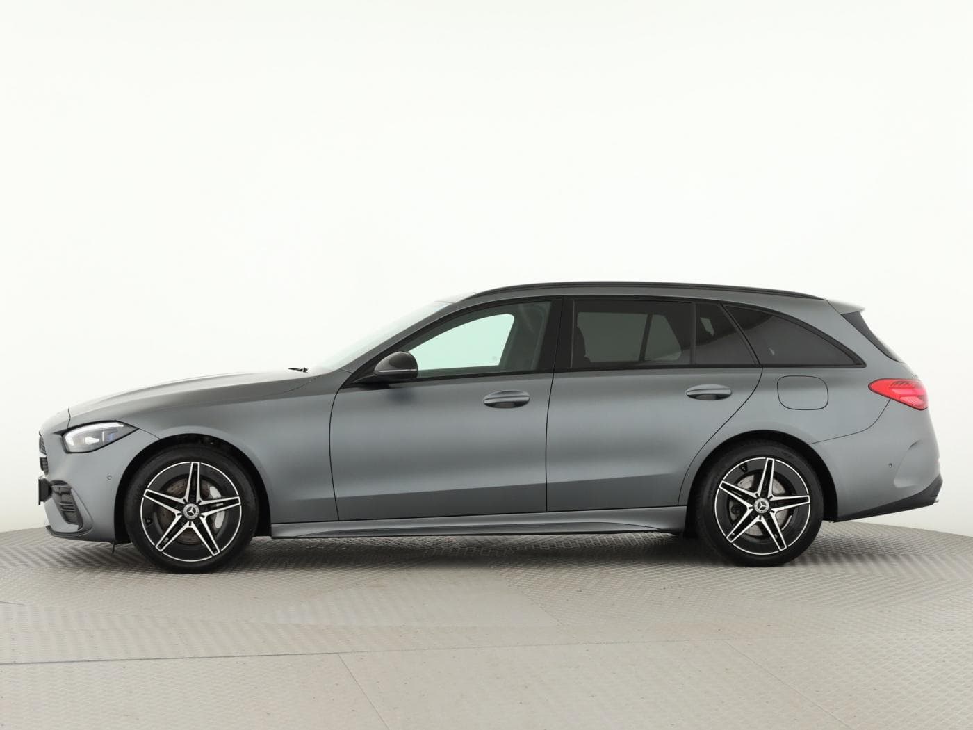 Mercedes-Benz C 300 e T Bild 7