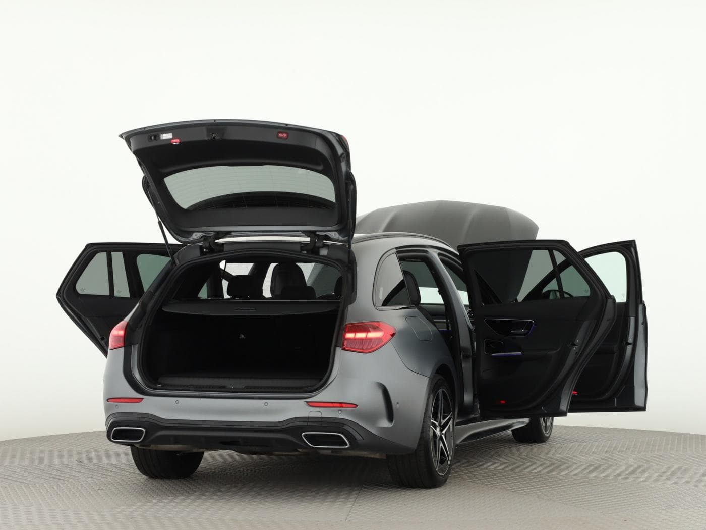 Mercedes-Benz C 300 e T Bild 9