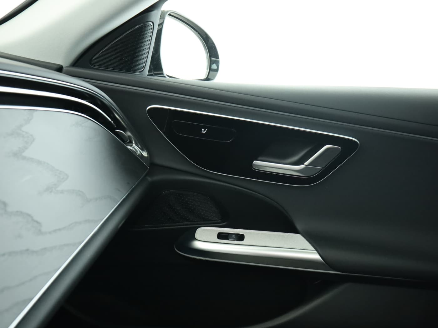 Mercedes-Benz E 220 d Bild 16