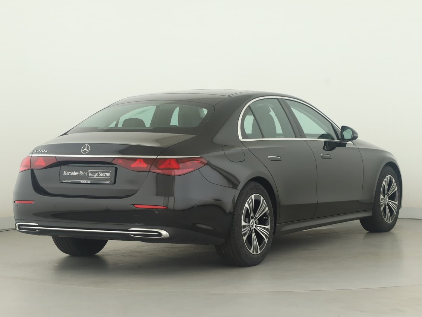 Mercedes-Benz E 220 d Bild 2