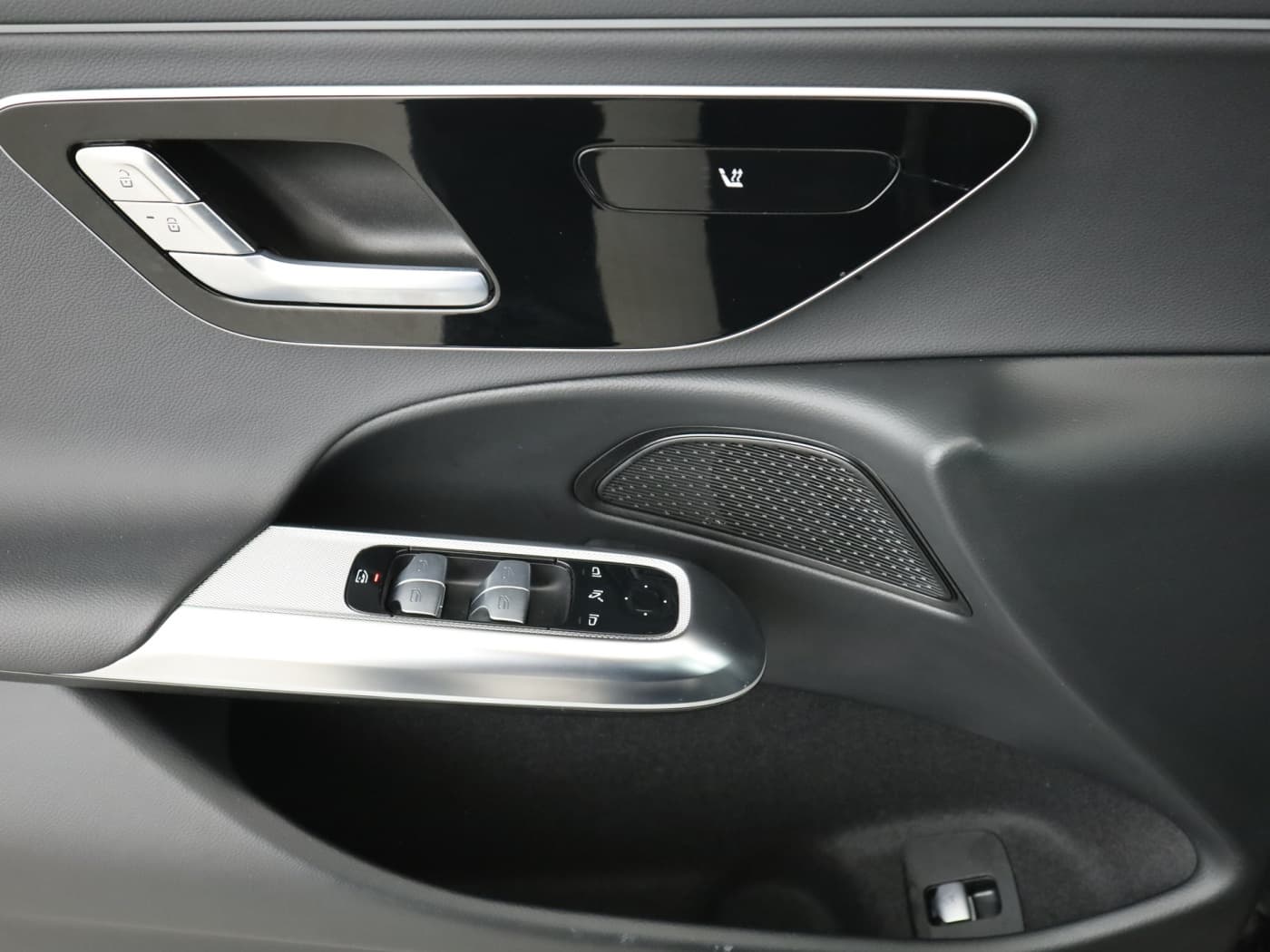 Mercedes-Benz E 220 d Bild 20