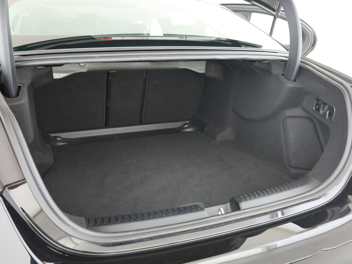 Mercedes-Benz E 220 d Bild 23