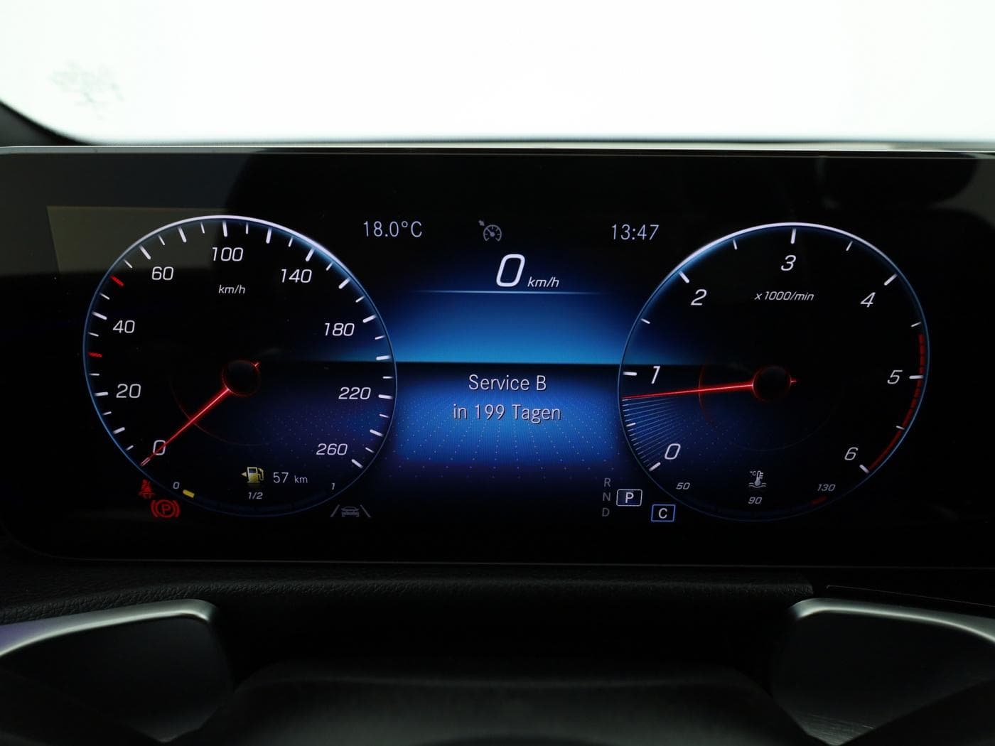 Mercedes-Benz GLB 200 d Bild 12