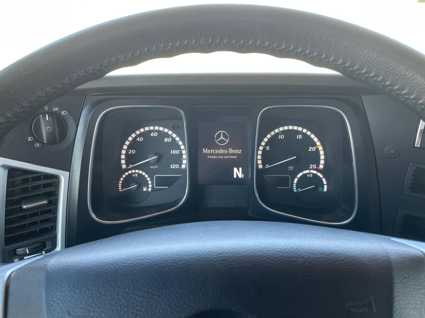 Mercedes-Benz Actros 1851 LS BigSpace Bild 16