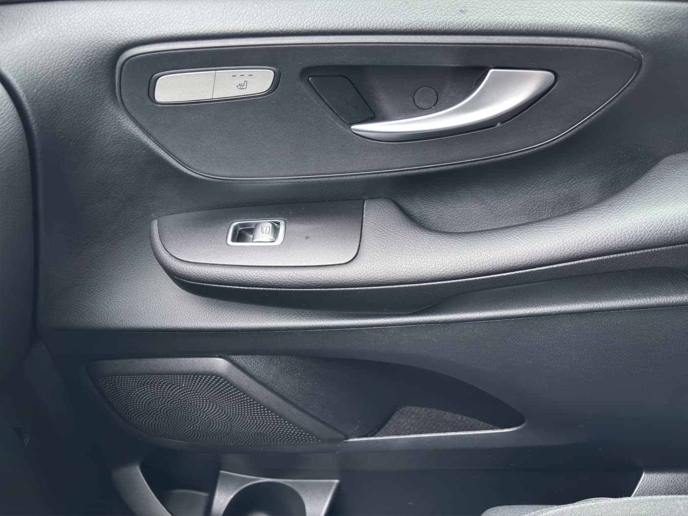 Mercedes-Benz V 220 d EDITION Kompakt  VERKAUF NUR AN GEWERBE Bild 14