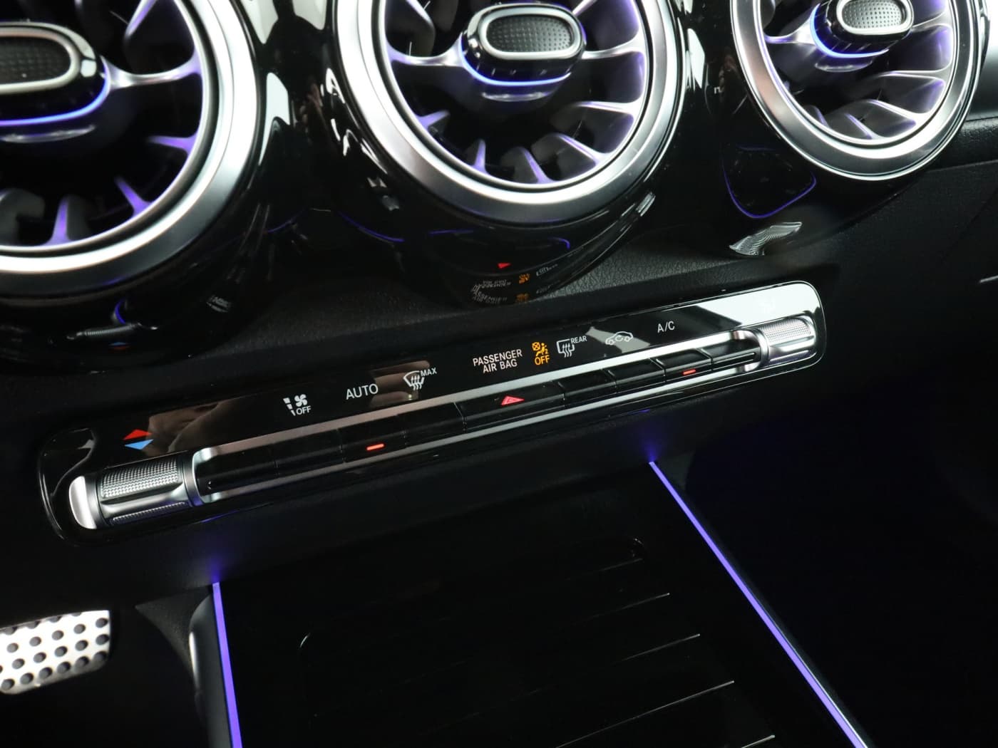 Mercedes-Benz AMG GLB 35 4MATIC Bild 14