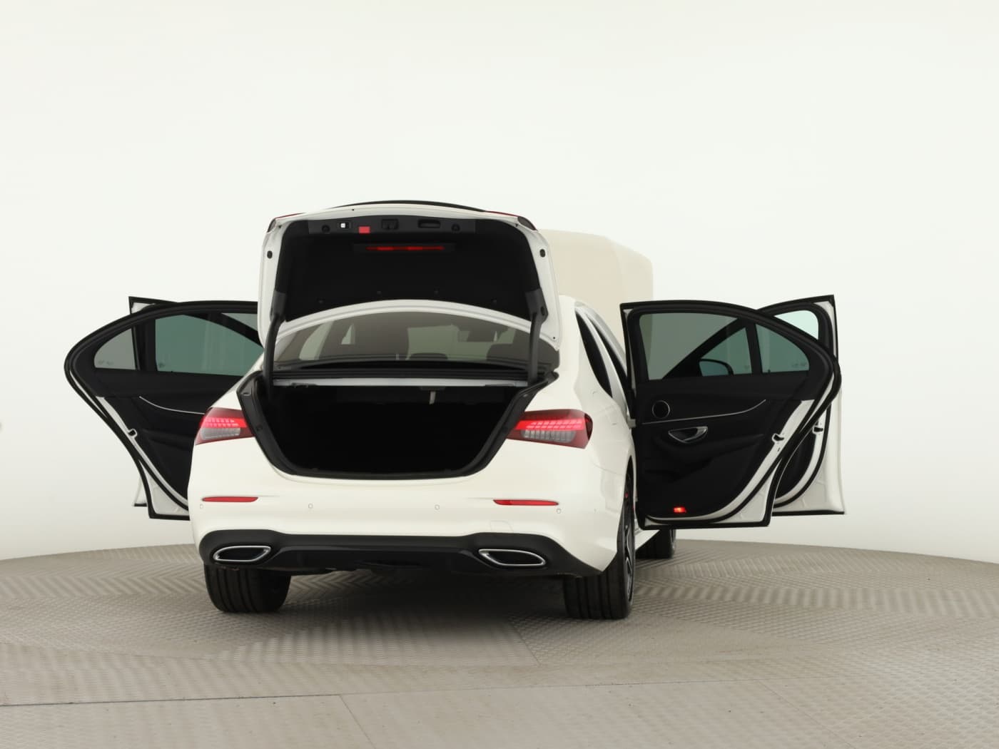 Mercedes-Benz E 400 d 4M Bild 9