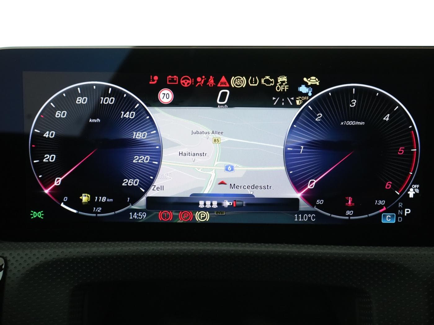 Mercedes-Benz A 200 d Bild 12