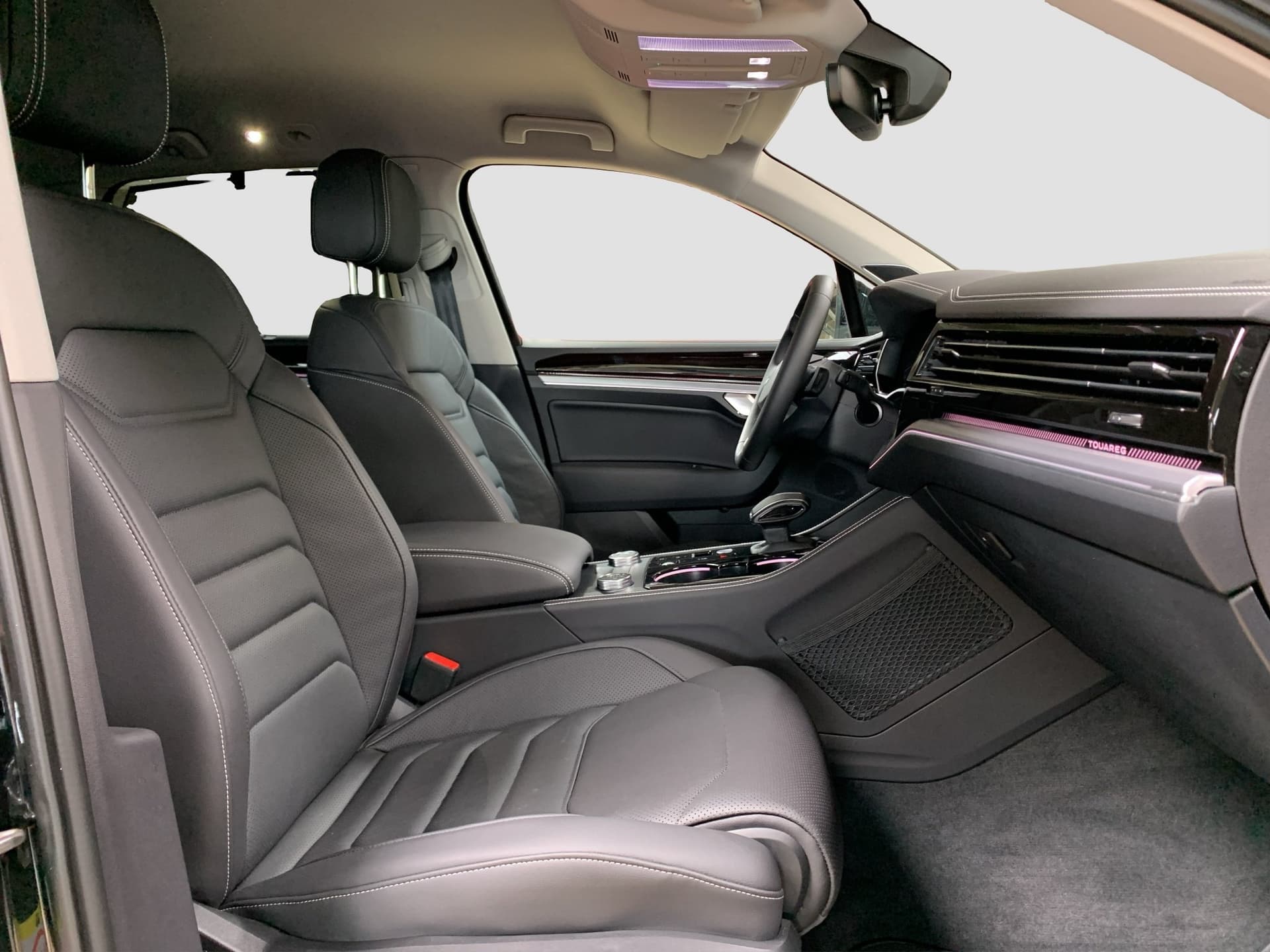 Volkswagen Touareg Elegance 3.0 l V6 TSI 4MOTION 8-Gang-Automatik (Tiptronic) Bild 13