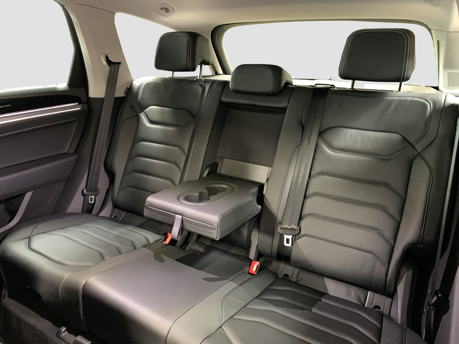 Volkswagen Touareg Elegance 3.0 l V6 TSI 4MOTION 8-Gang-Automatik (Tiptronic) Bild 15