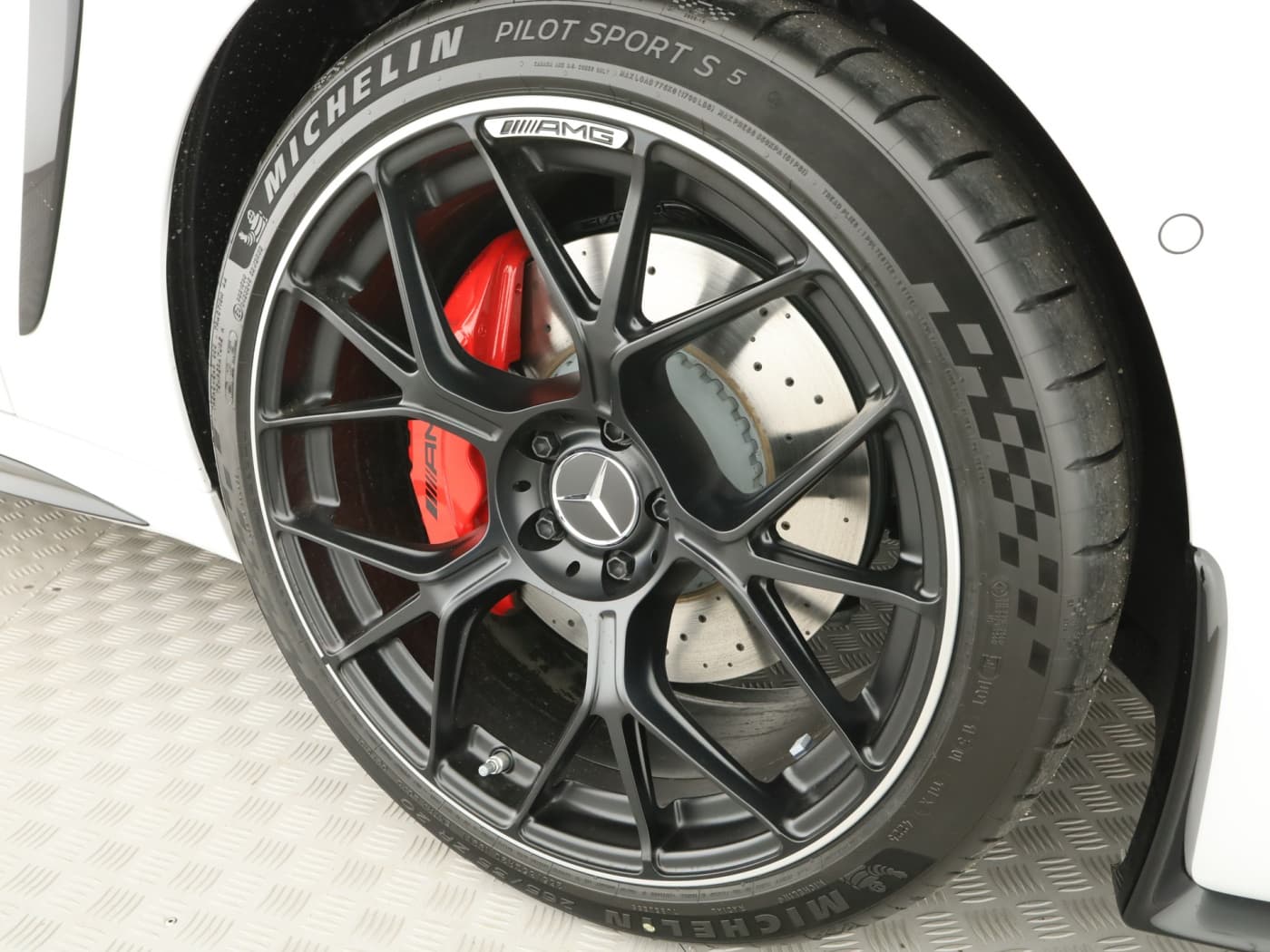 Mercedes-Benz AMG CLE 53 4MATIC+ Coup Bild 22