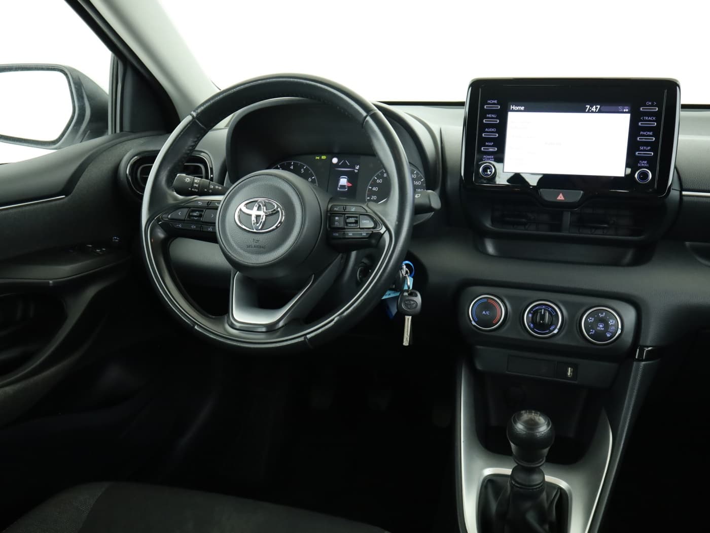 TOYOTA Yaris 1.5 Dual-VVT-iE Comfort Bild 10