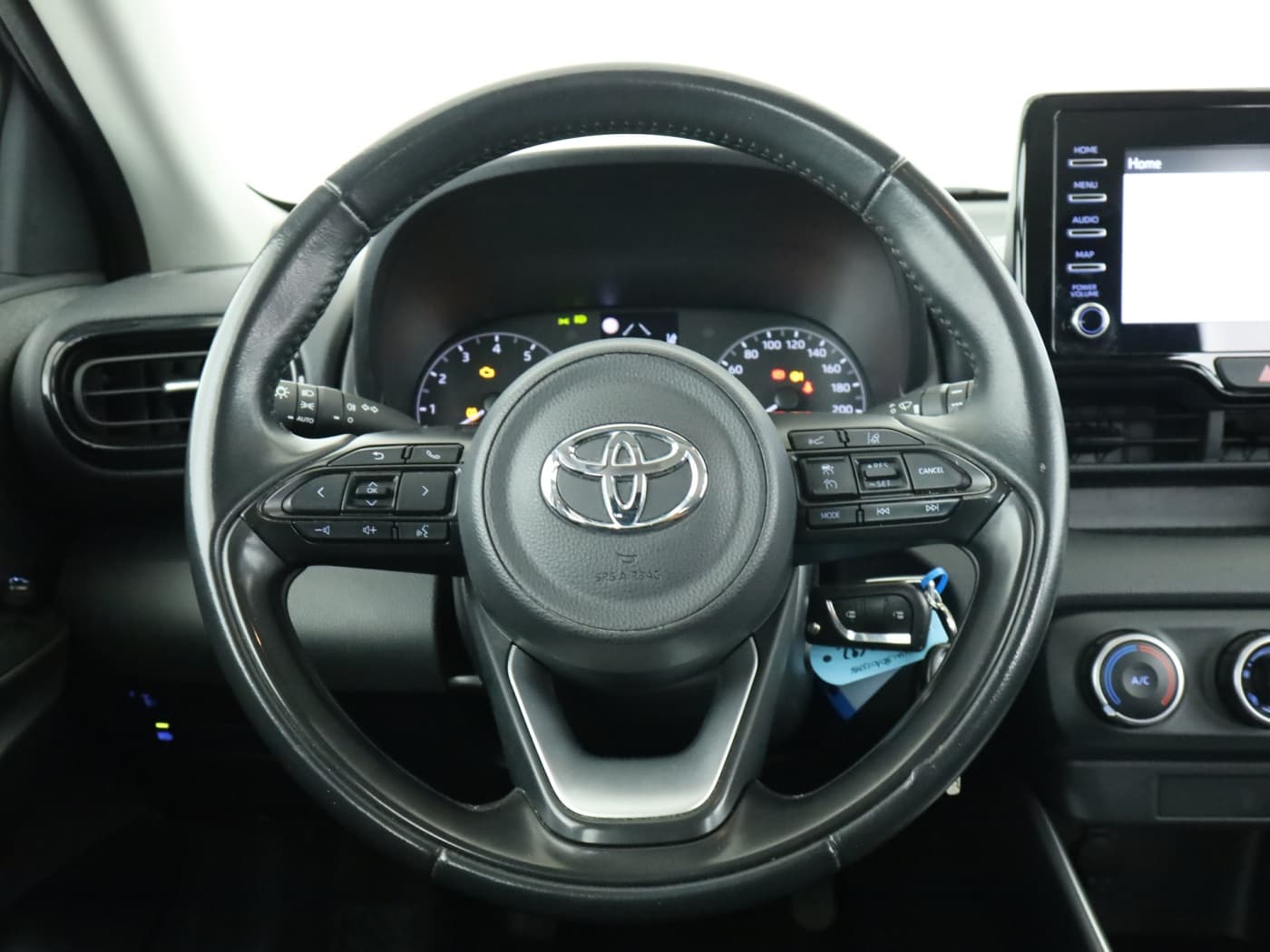 TOYOTA Yaris 1.5 Dual-VVT-iE Comfort Bild 11
