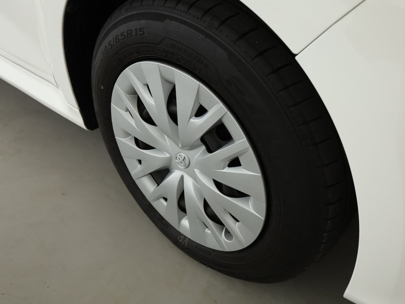 TOYOTA Yaris 1.5 Dual-VVT-iE Comfort Bild 21