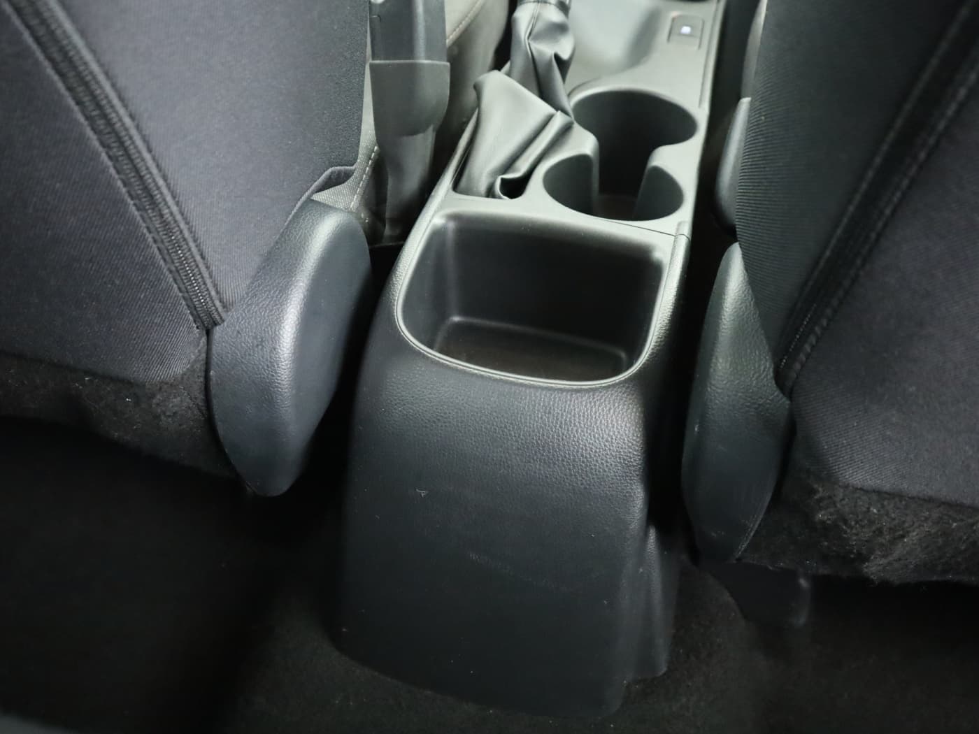 TOYOTA Yaris 1.5 Dual-VVT-iE Comfort Bild 23