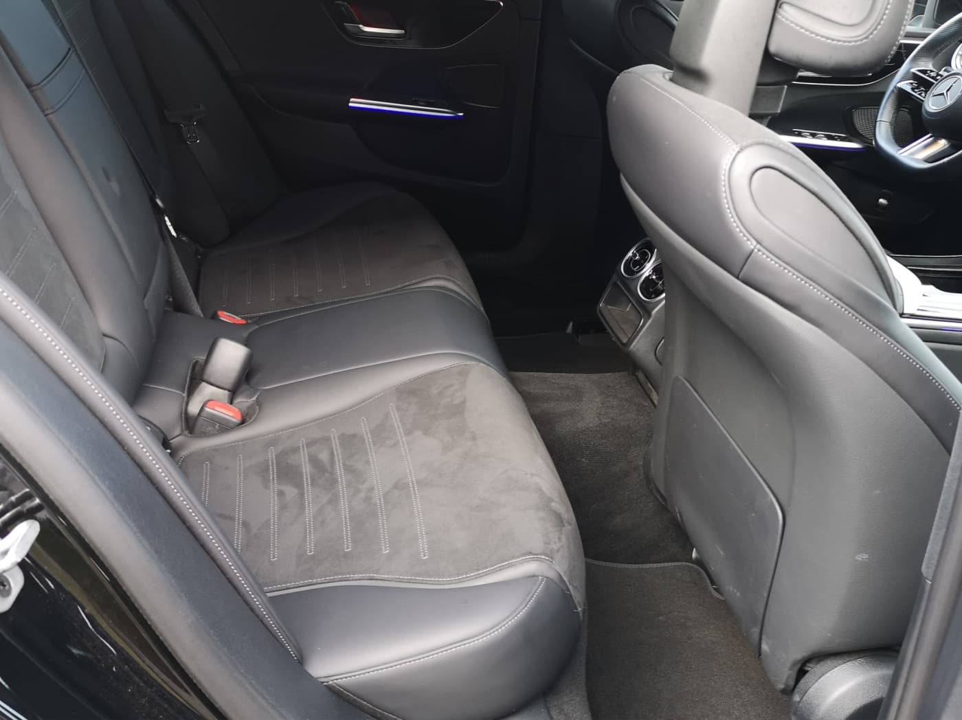 Mercedes-Benz C 300 T Bild 16