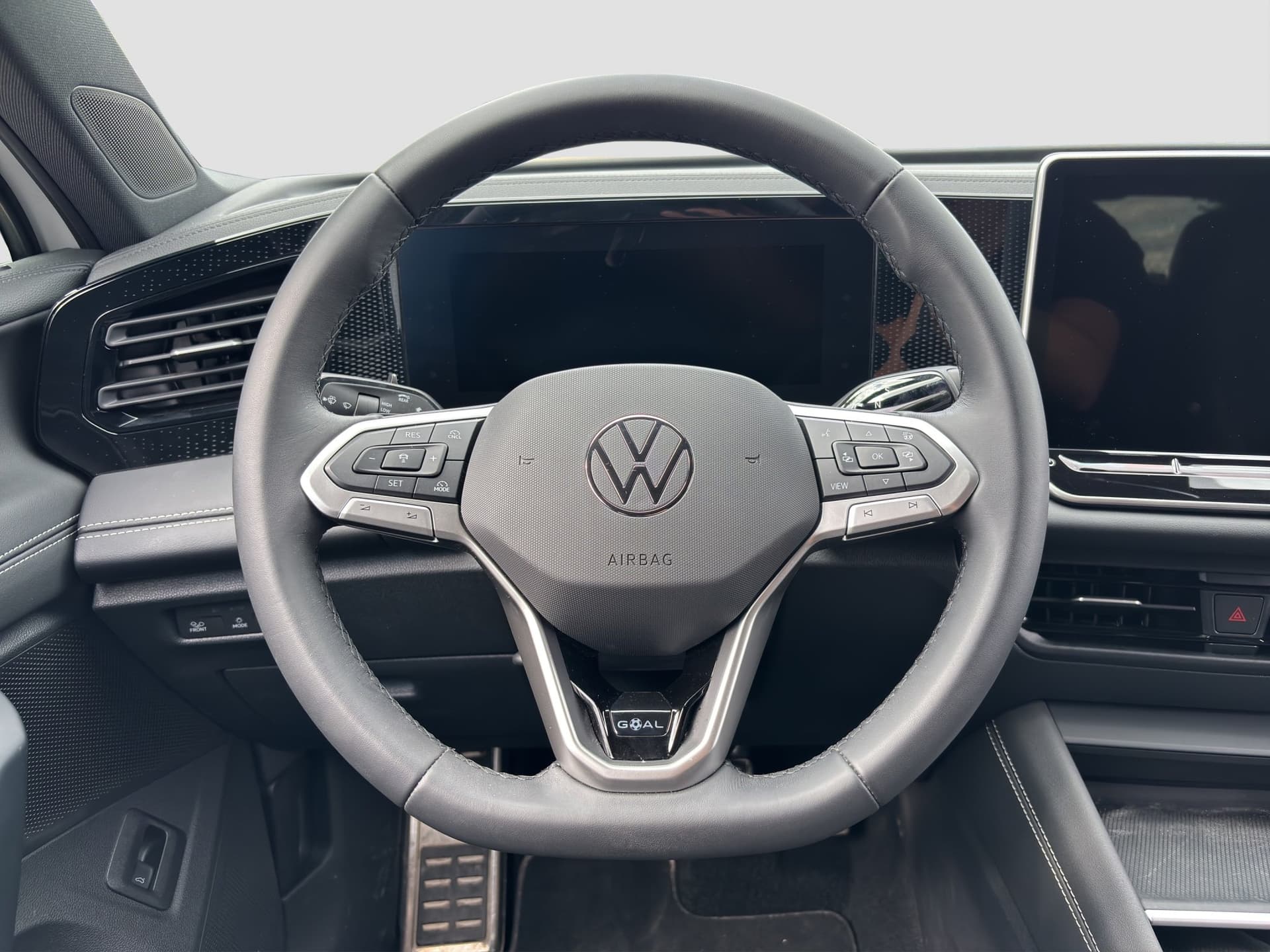 Volkswagen Tiguan GOAL 1.5 eTSI 150 PS DSG AHK NAVI ACC KAMERA Bild 10