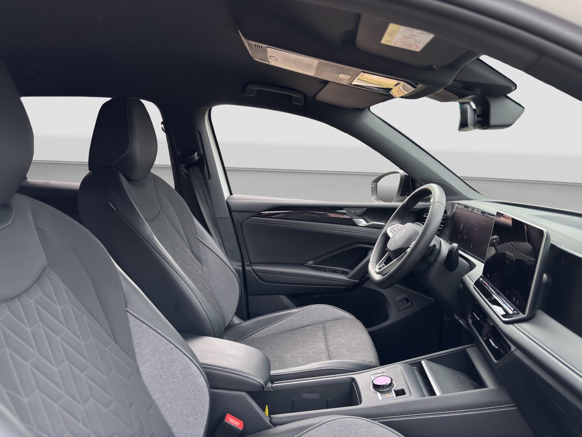 Volkswagen Tiguan GOAL 1.5 eTSI 150 PS DSG AHK NAVI ACC KAMERA Bild 13