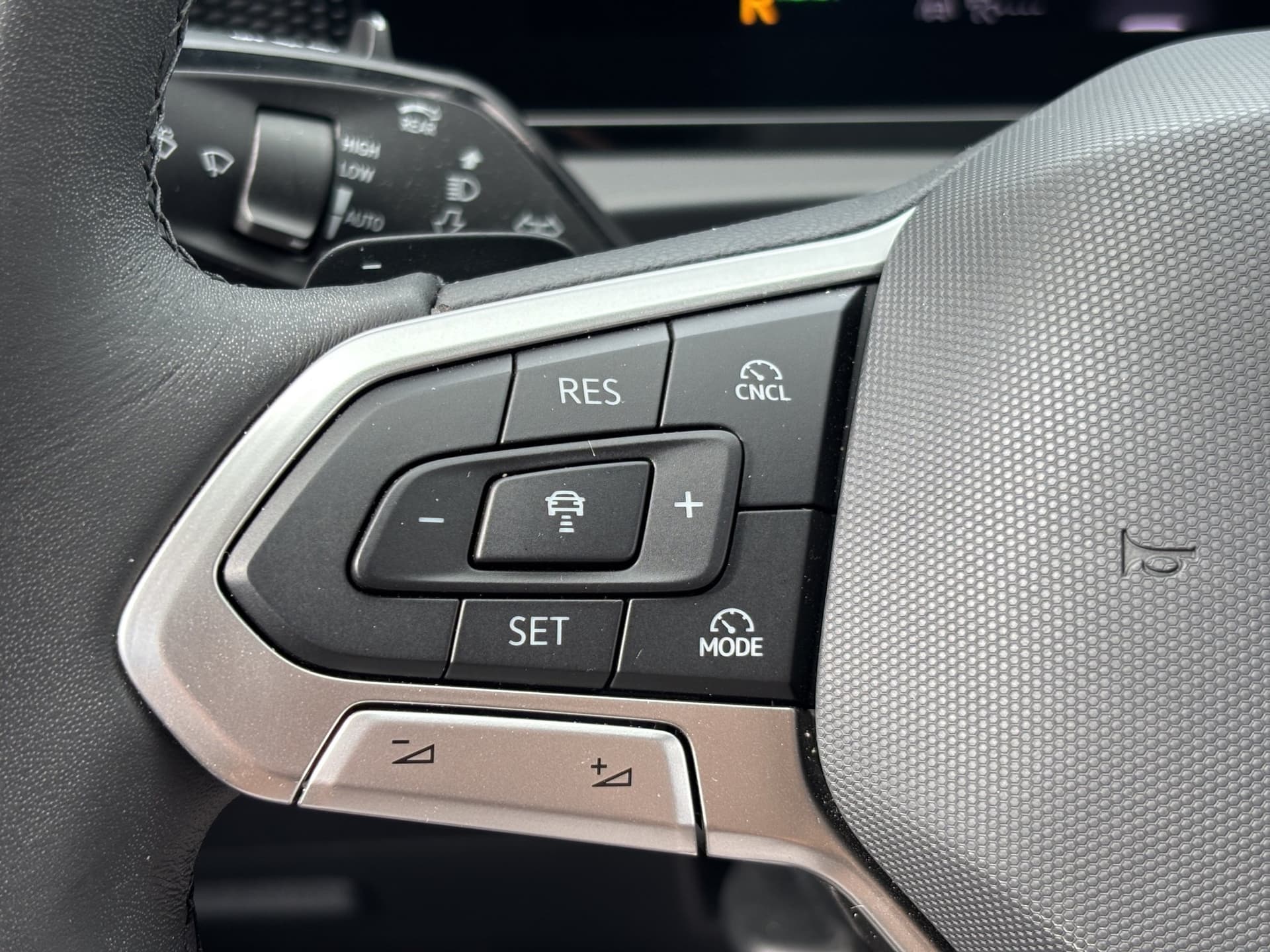 Volkswagen Tiguan GOAL 1.5 eTSI 150 PS DSG AHK NAVI ACC KAMERA Bild 22