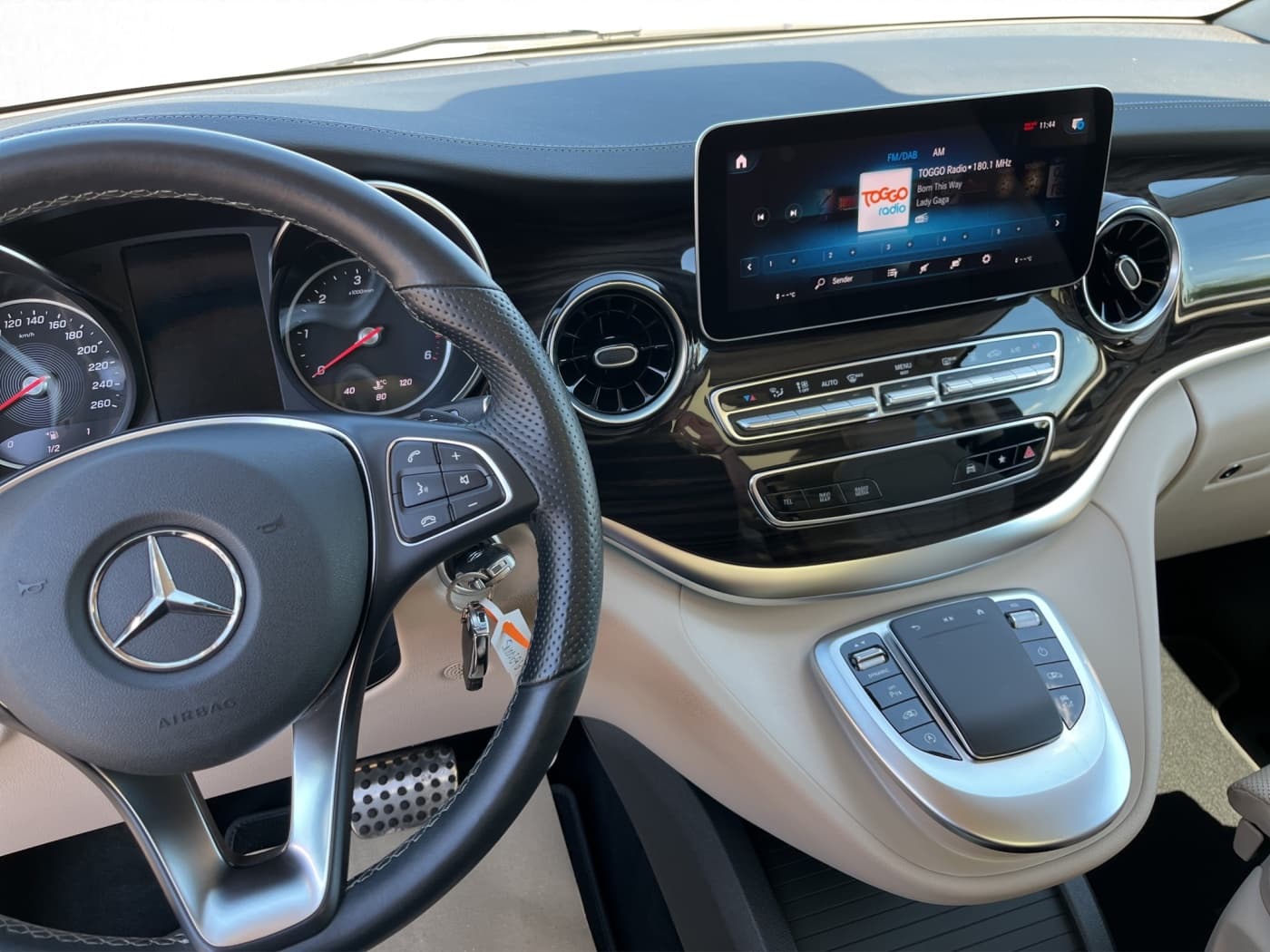 Mercedes-Benz V 300 d 4MATIC AVANTGARDE EDITION AMG Bild 12