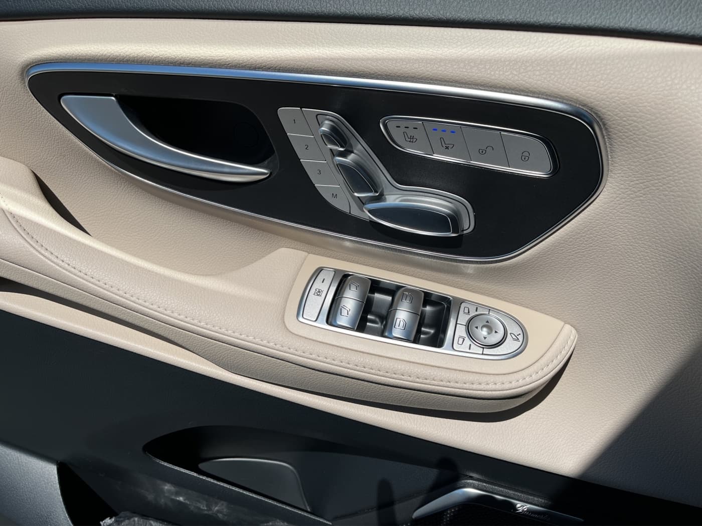 Mercedes-Benz V 300 d 4MATIC AVANTGARDE EDITION AMG Bild 17